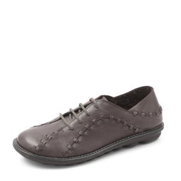 天美意2012春季深棕色牛皮男單鞋評(píng)測(cè) 經(jīng)典設(shè)計(jì)與實(shí)用性的結(jié)合